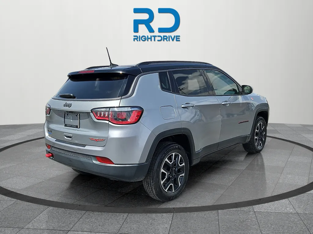 Jeep Compass photo 3