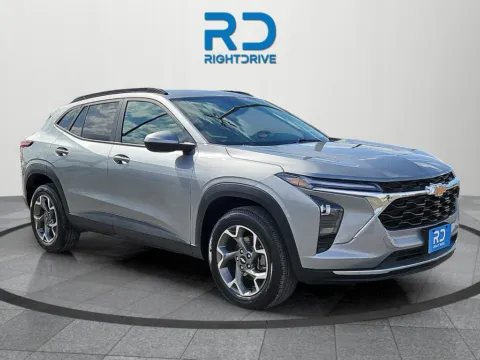 Gray 2025 Chevrolet Trax LT for sale in El Paso, TX