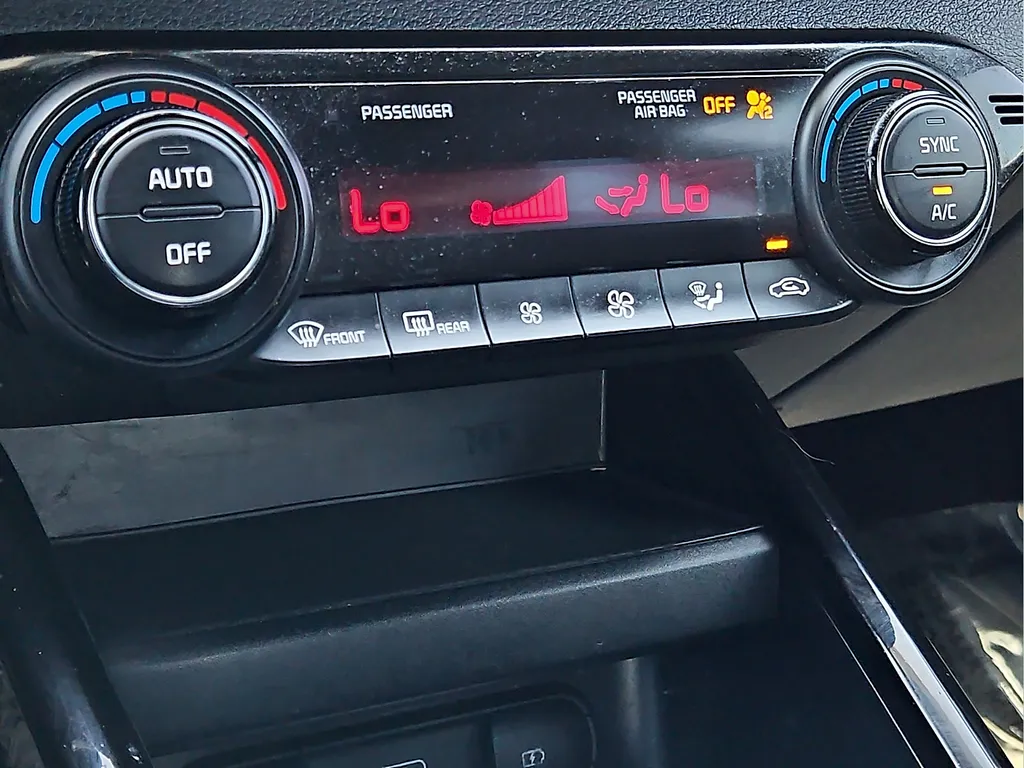 2023 Kia Forte GT-Line - Photo 20
