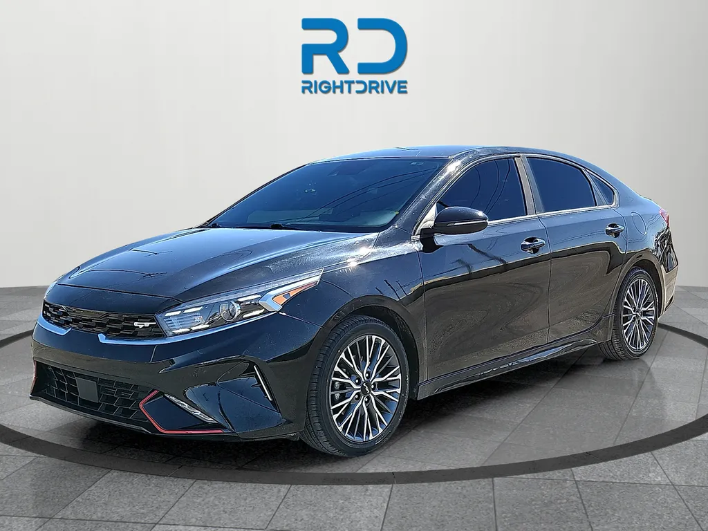 2023 Kia Forte GT-Line - Photo 6