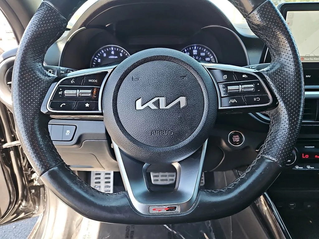 2023 Kia Forte GT-Line - Photo 23