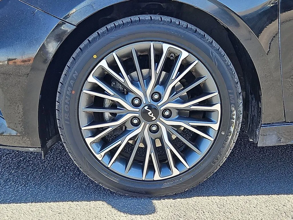 2023 Kia Forte GT-Line - Photo 10