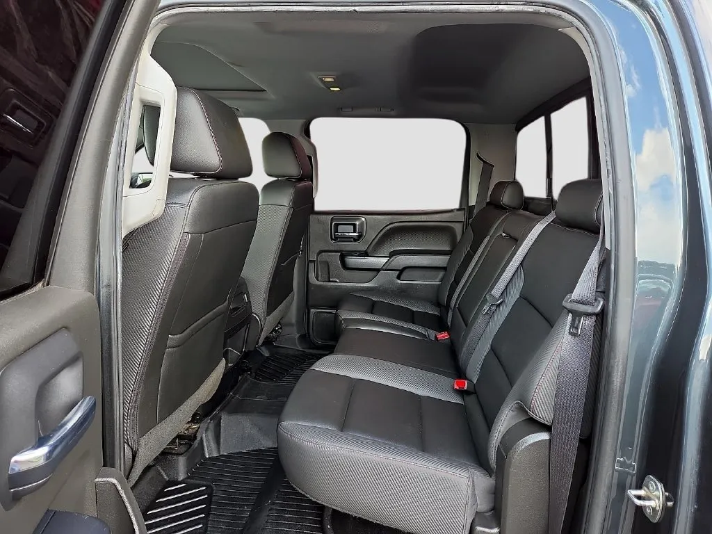 GMC Sierra photo 14