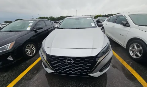 Photos of 2023 Nissan Altima 2.5 SR for sale in El Paso, TX at RightDrive - 9315 Montana