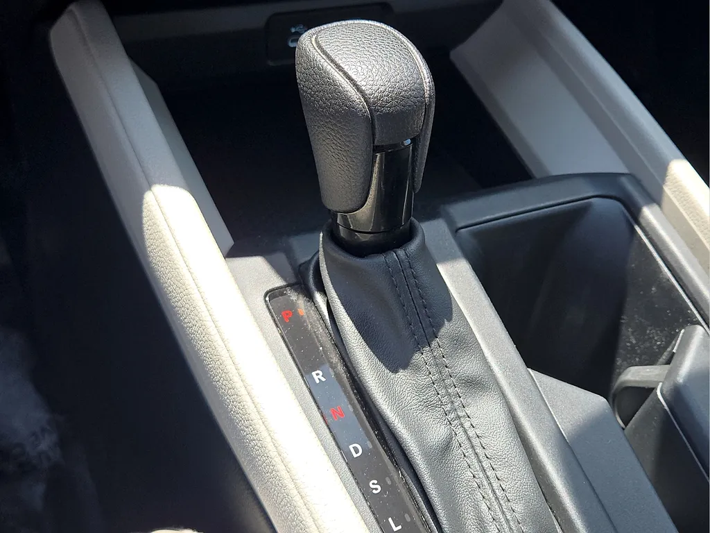 Honda Accord photo 25