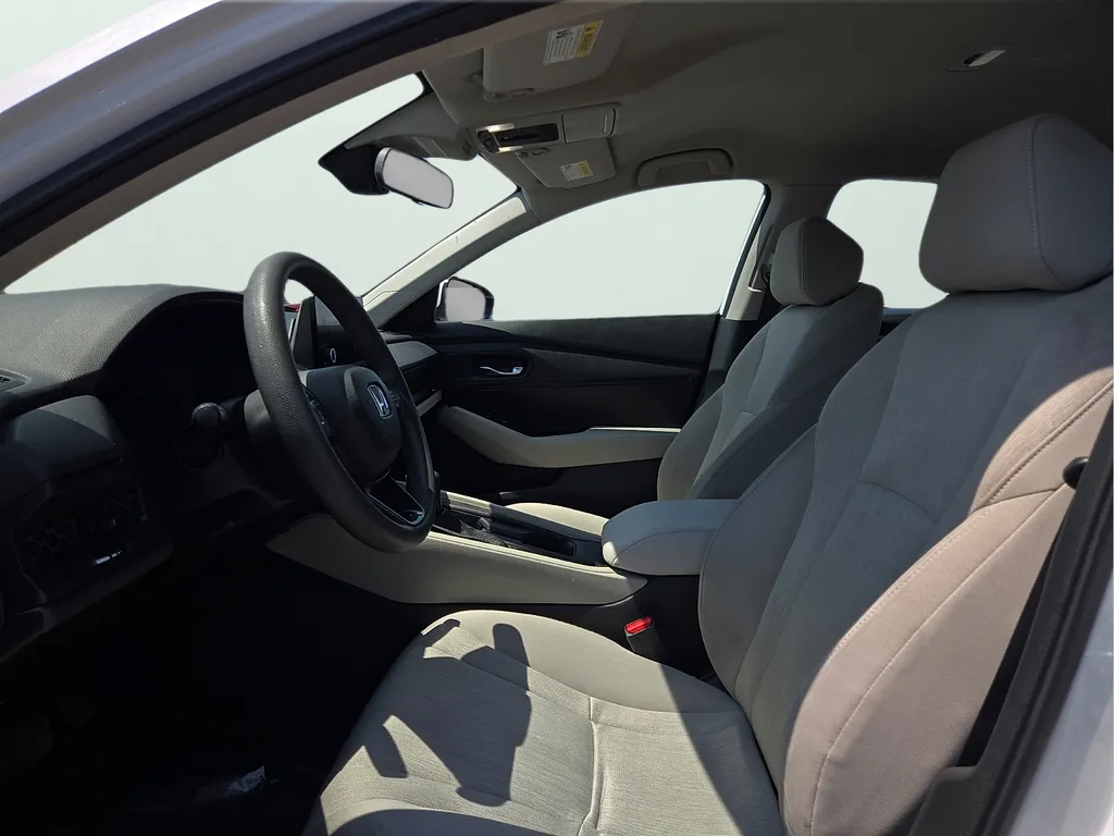 Honda Accord photo 16