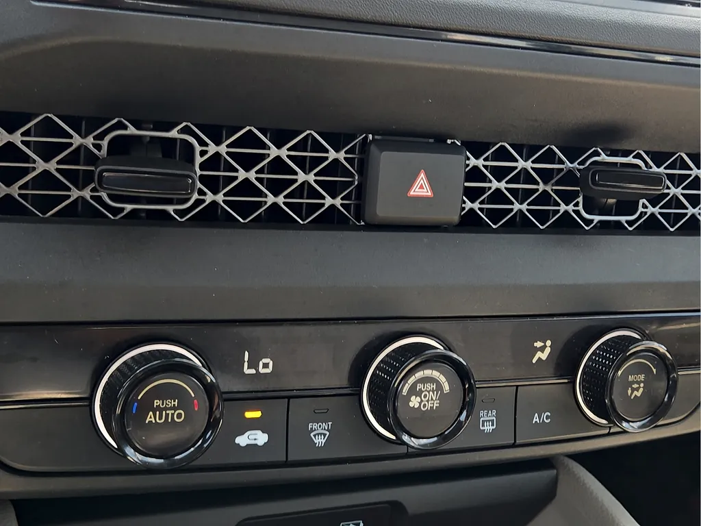 Honda Accord photo 20