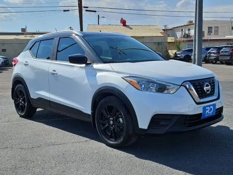 White 2019 Nissan Kicks SV for sale in El Paso, TX