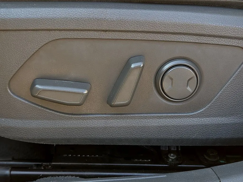 Hyundai Sonata photo 18