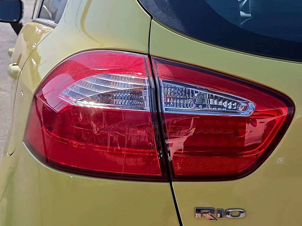 Kia Rio photo 10
