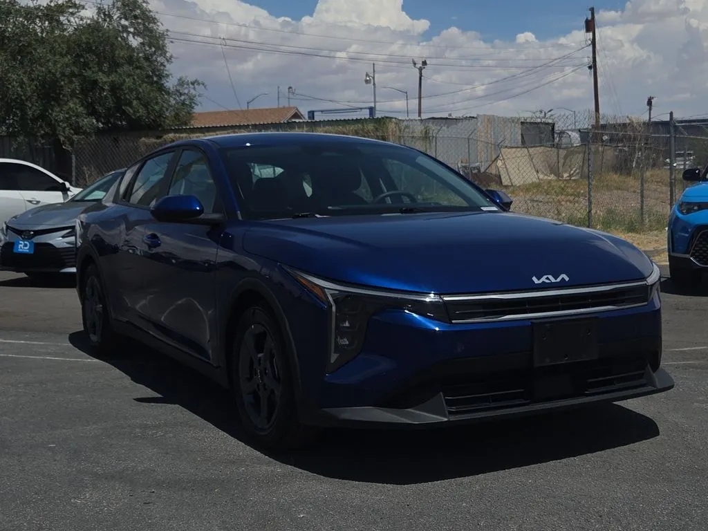 2025 Kia K4 LXS