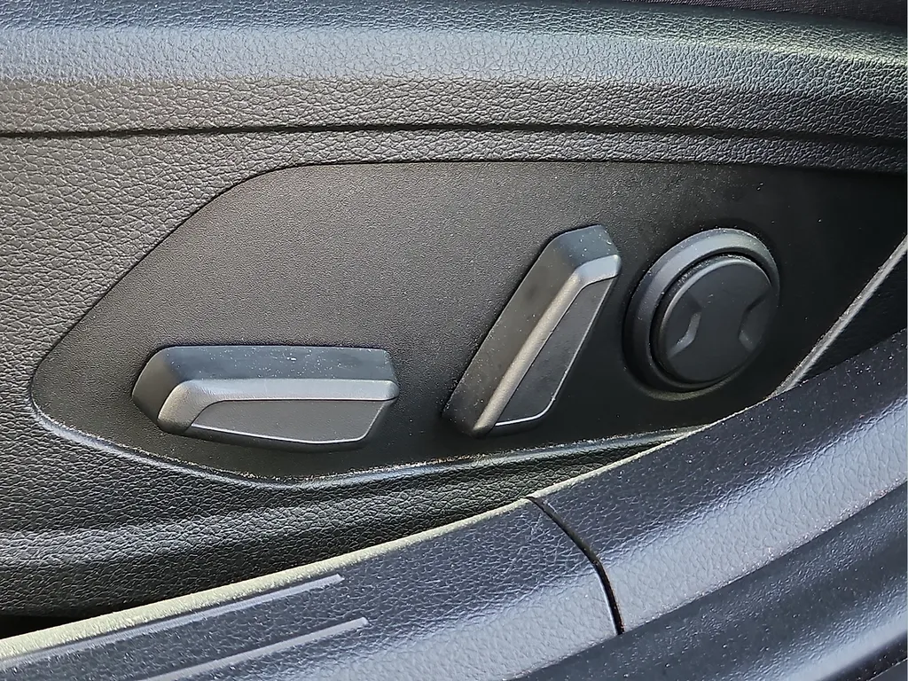 Hyundai Sonata photo 18