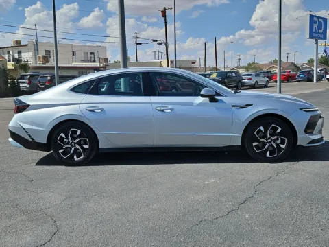 Photos of 2024 Hyundai Sonata SEL for sale in El Paso, TX at RightDrive - 9315 Montana