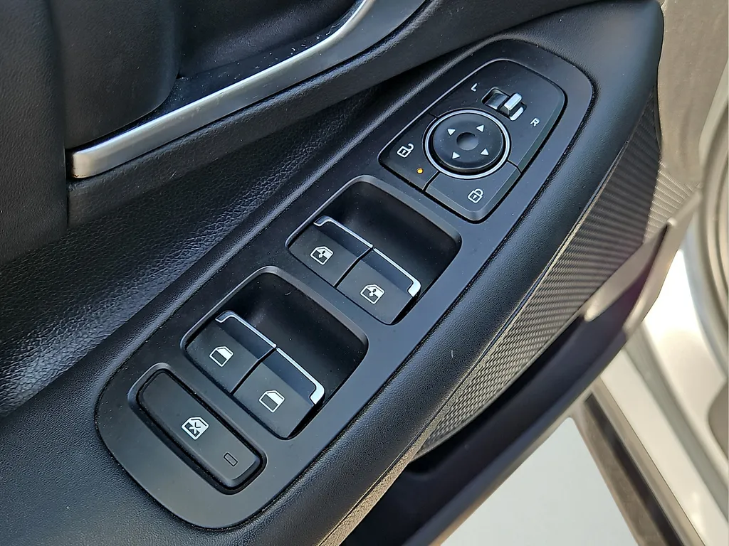 Hyundai Sonata photo 16