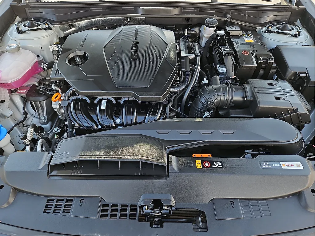 Hyundai Sonata photo 9