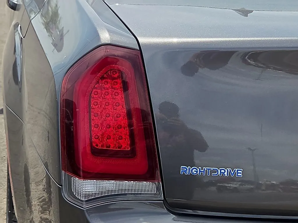 Chrysler 300 photo 10