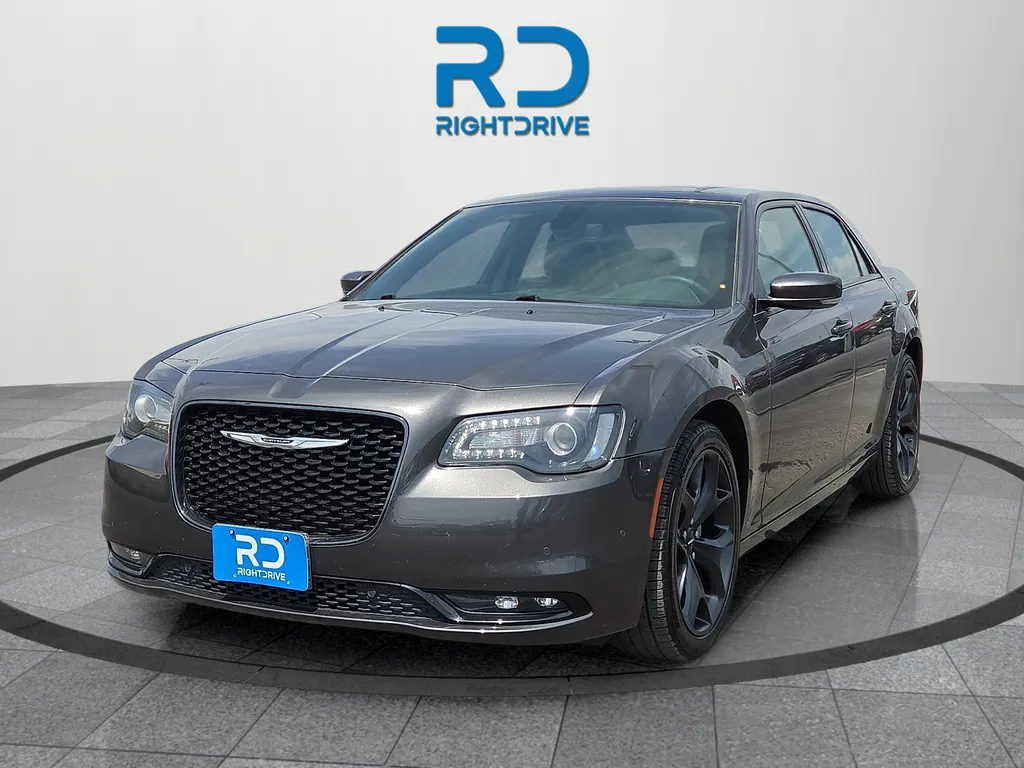 Chrysler 300 photo 6