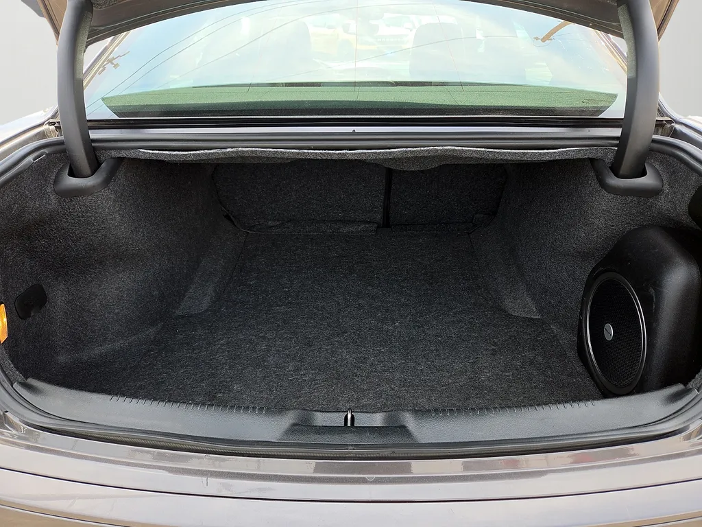 Chrysler 300 photo 13