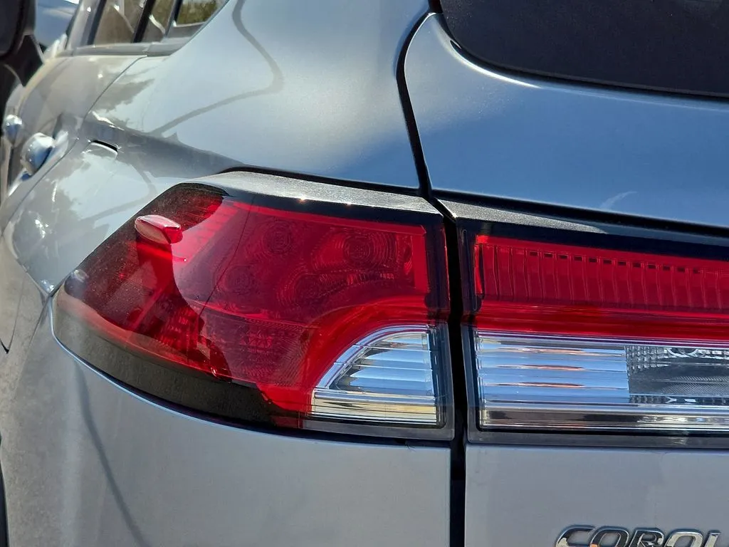 Toyota Corolla Cross photo 10
