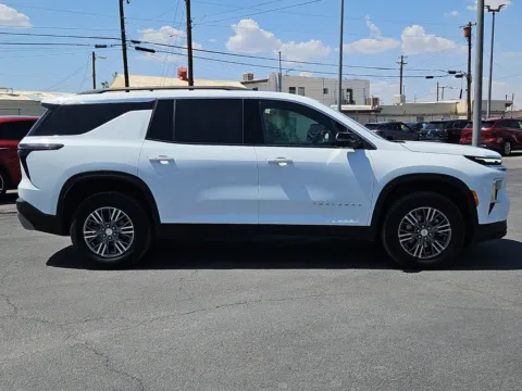 Photos of 2024 Chevrolet Traverse LT for sale in El Paso, TX at RightDrive - 9315 Montana