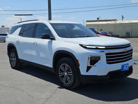 White 2024 Chevrolet Traverse LT for sale in El Paso, TX