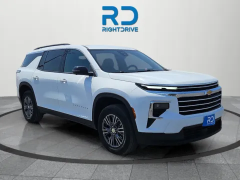 White 2024 Chevrolet Traverse LT for sale in El Paso, TX