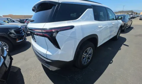 Another view of 2024 Chevrolet Traverse LT for sale in El Paso, TX at RightDrive - 9315 Montana