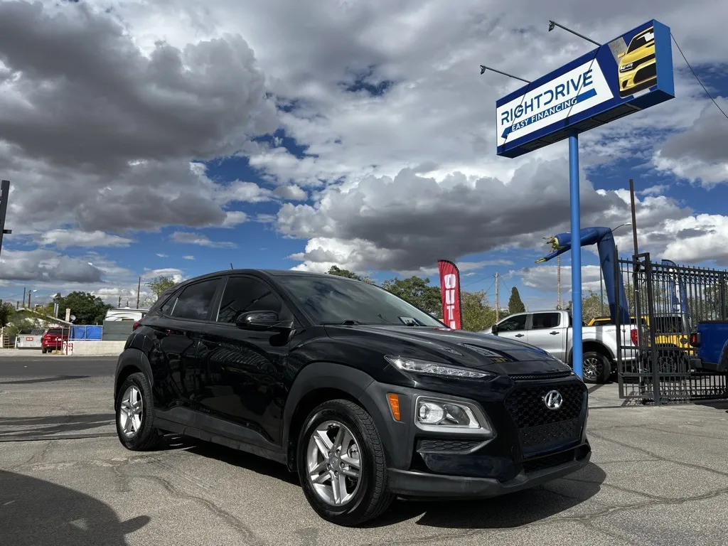 Used 2021 Hyundai Kona SE for sale in El Paso, TX | VIN: KM8K12AA8MU655137