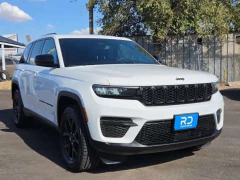 White 2024 Jeep Grand Cherokee Altitude for sale in El Paso, TX