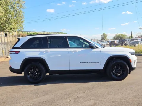 Photos of 2024 Jeep Grand Cherokee Altitude for sale in El Paso, TX at RightDrive - 9315 Montana