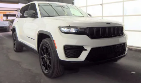 More photos of 2024 Jeep Grand Cherokee Altitude at RightDrive - 9315 Montana, TX