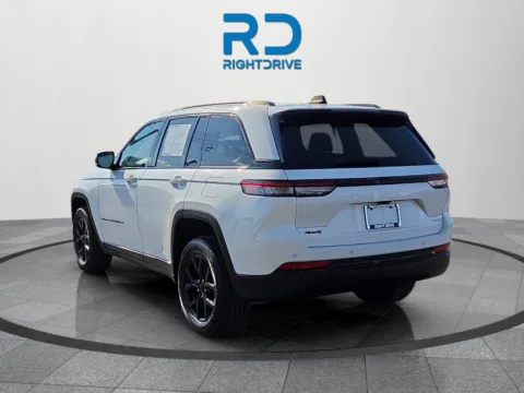 More photos of 2024 Jeep Grand Cherokee Altitude at RightDrive - 9315 Montana, TX