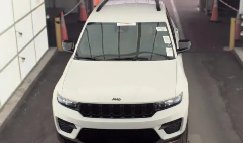Photos of 2024 Jeep Grand Cherokee Altitude for sale in El Paso, TX at RightDrive - 9315 Montana
