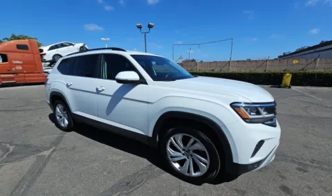 Photos of 2021 Volkswagen Atlas 3.6L V6 SE w/Technology for sale in El Paso, TX at RightDrive - 9315 Montana