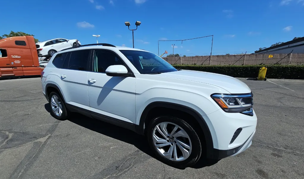 Volkswagen Atlas photo 2