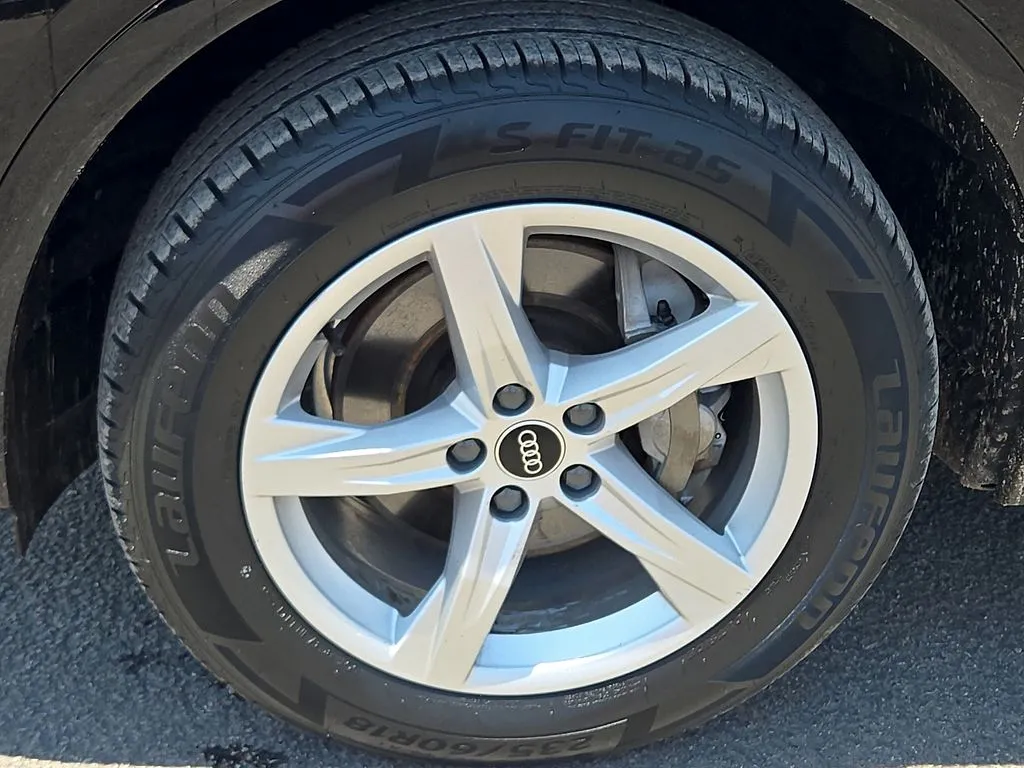 Audi Q5 photo 8