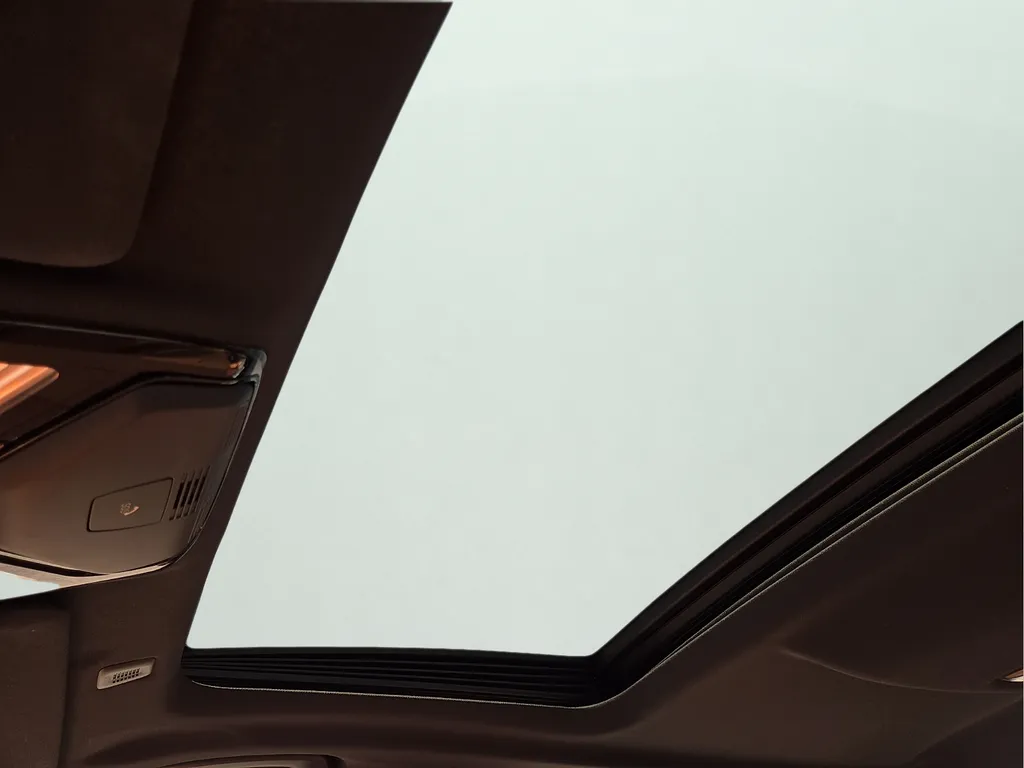 BMW 5 Series photo 19
