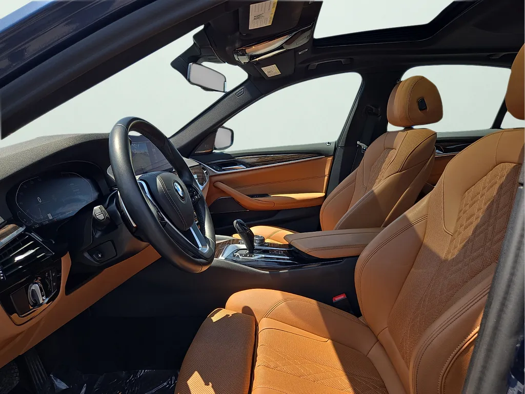 BMW 5 Series photo 16