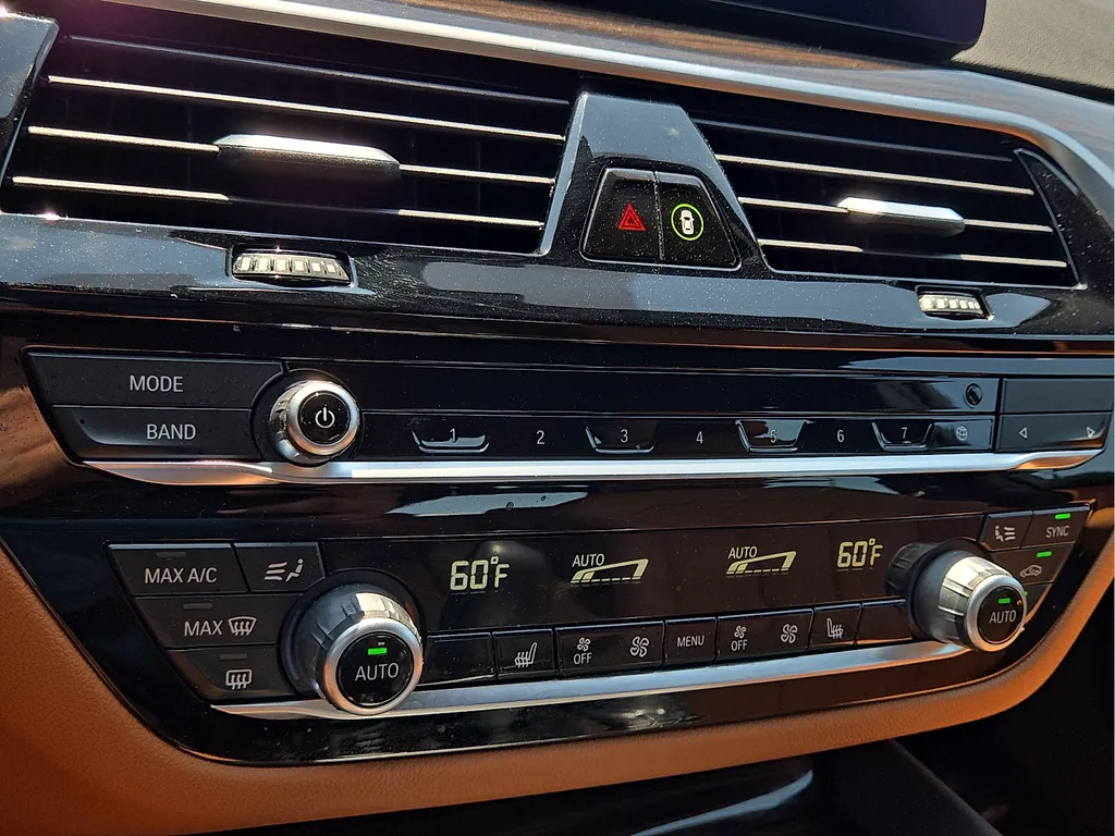 BMW 5 Series photo 20