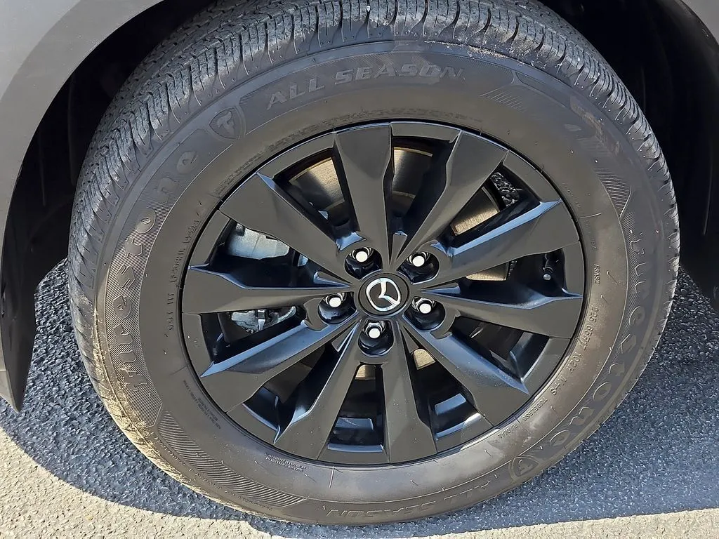 Mazda CX-50 photo 9