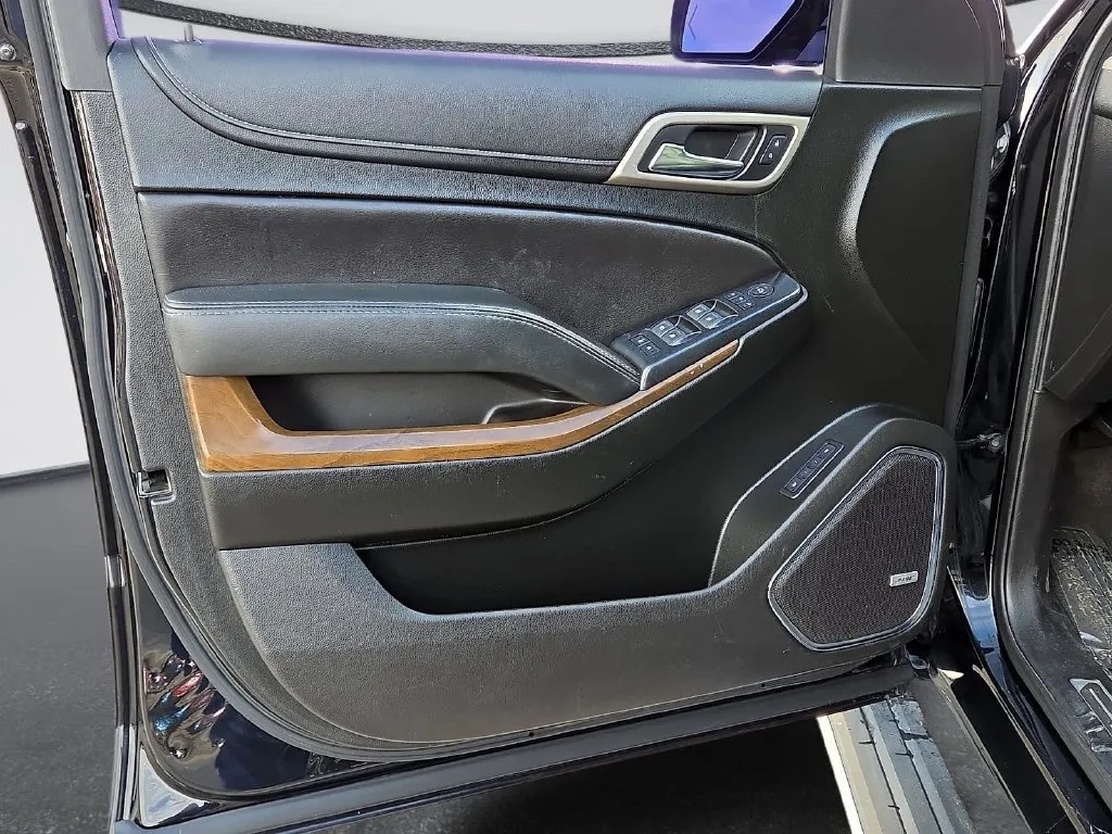 GMC Yukon photo 16