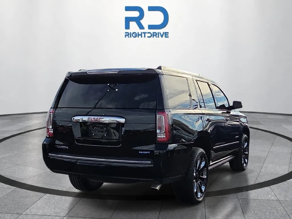 GMC Yukon photo 3