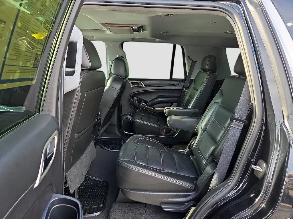 GMC Yukon photo 14