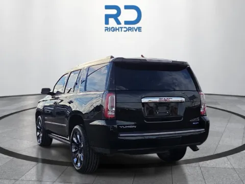 More photos of 2019 GMC Yukon Denali at RightDrive - 9315 Montana, TX