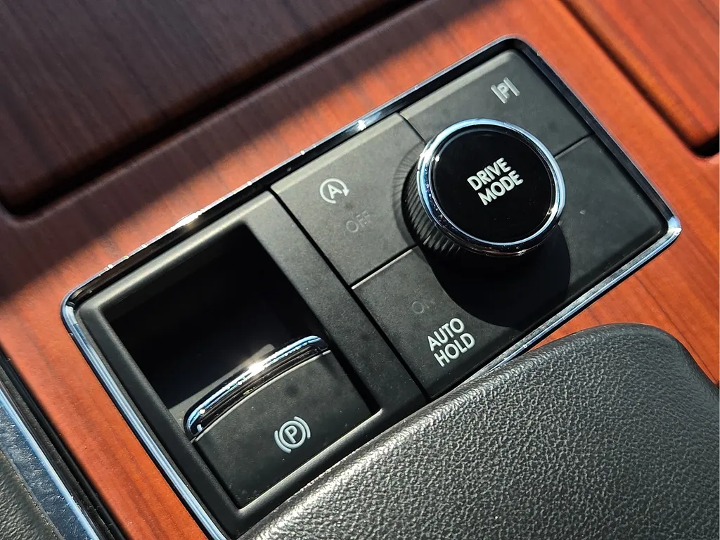 Lincoln Navigator photo 21