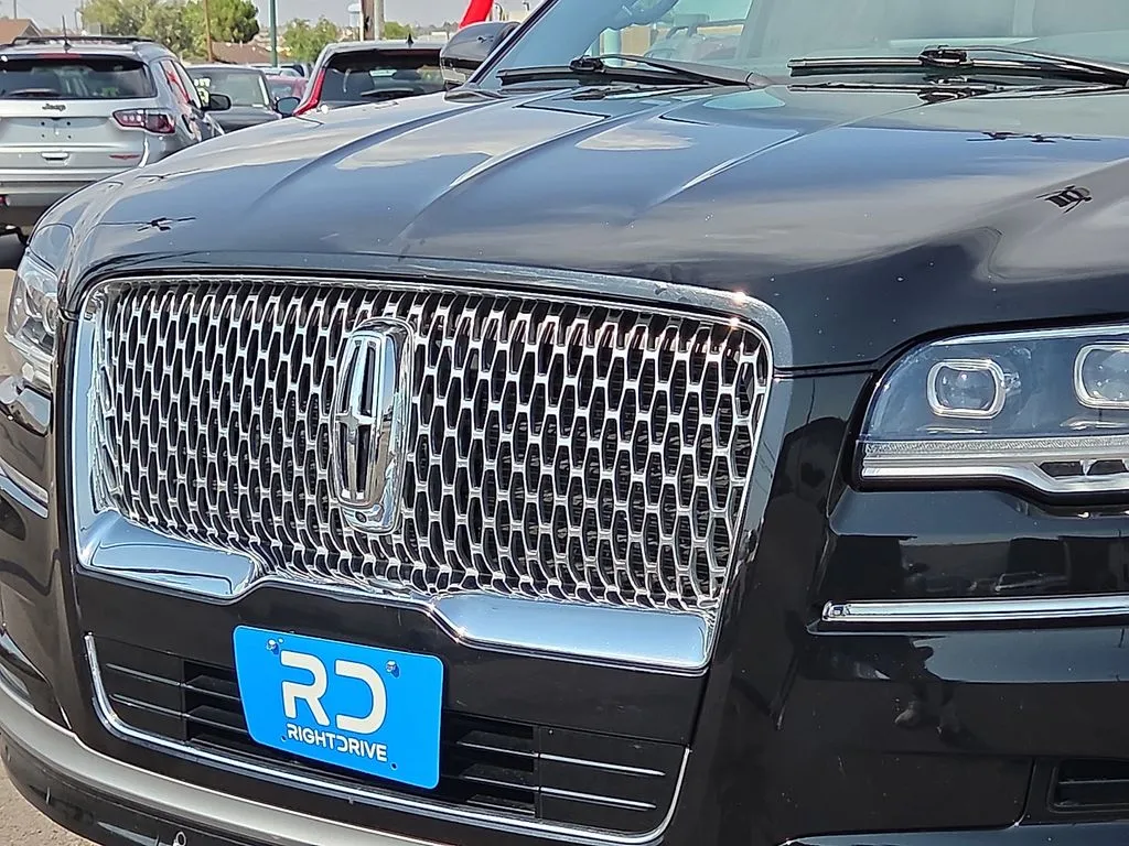 Lincoln Navigator photo 7
