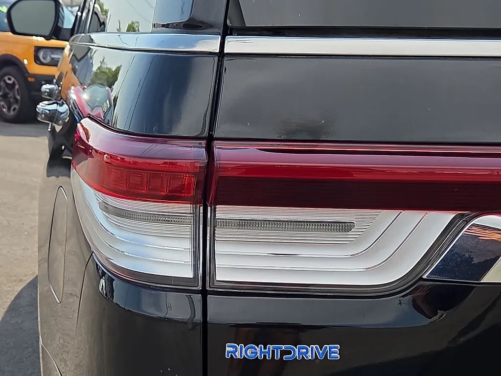 Lincoln Navigator photo 10