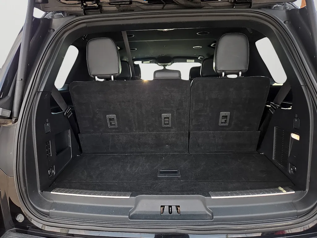 Lincoln Navigator photo 12