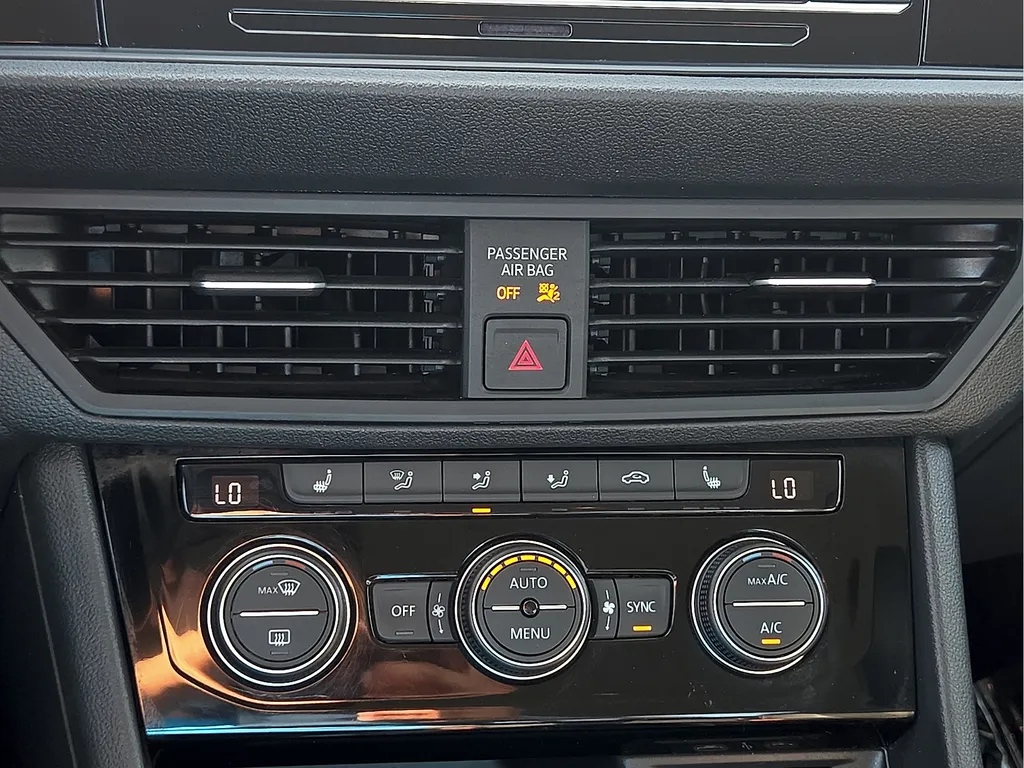 Volkswagen Jetta photo 21