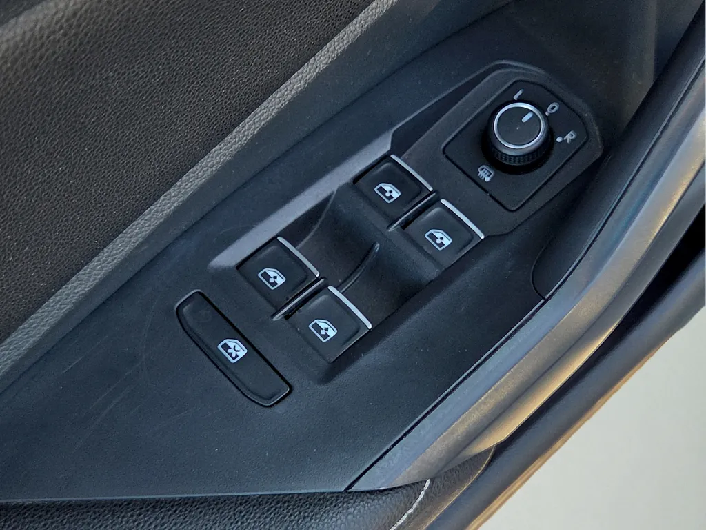 Volkswagen Jetta photo 17